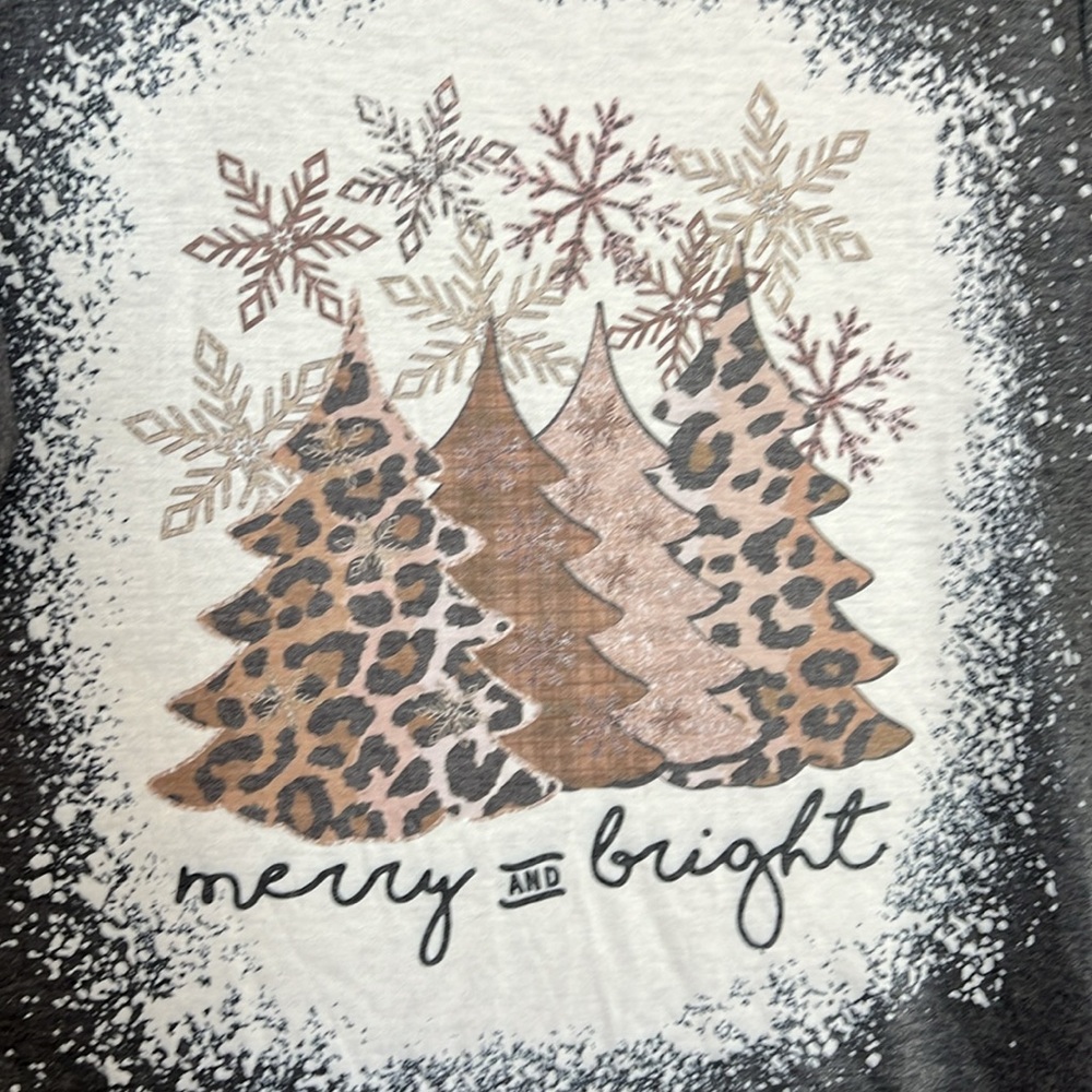 Merry & Bright Holiday T-Shirt Leopard Print- XL - Picture 3 of 4